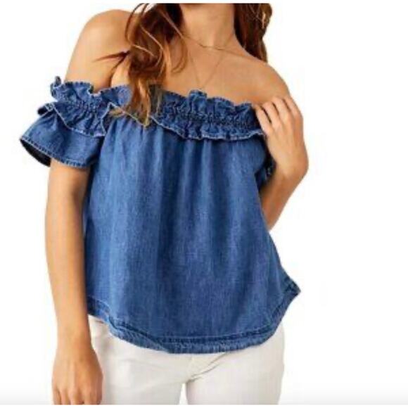 Free People Tops - NWT FREE PEOPLE Women’s Maxine Cotton Chambray Off-the-Shoulder Top